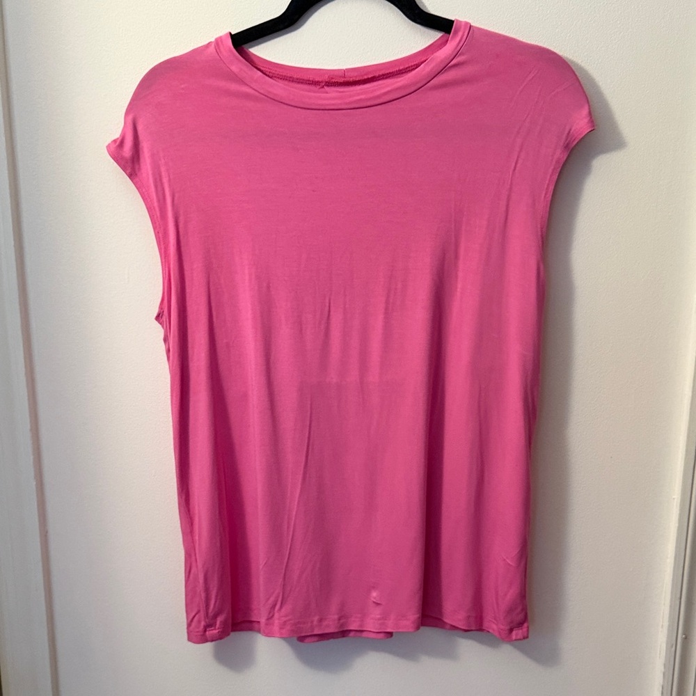 Trina Turk Vibrant Pink back detail
